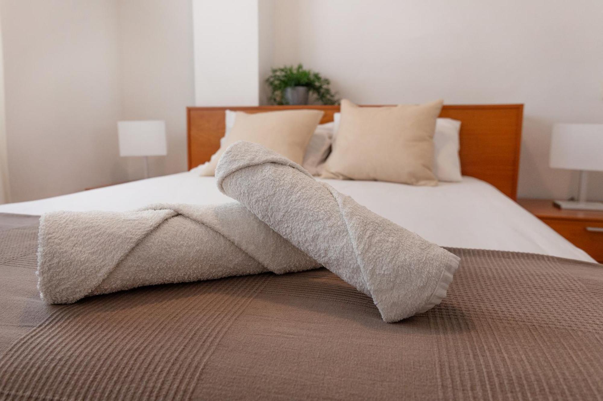 Appartement Luxotica Gardens Valence Extérieur photo