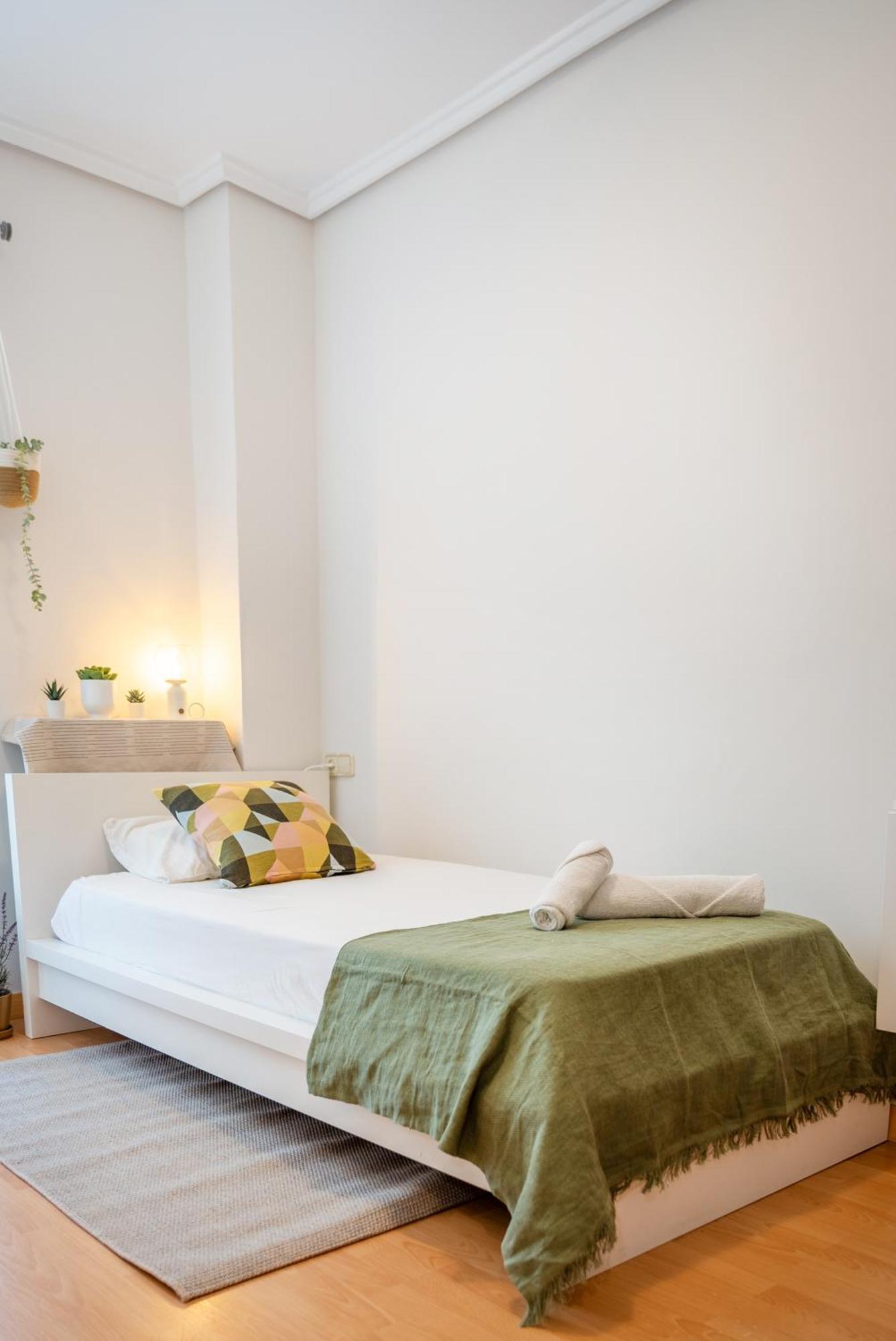 Appartement Luxotica Gardens Valence Extérieur photo