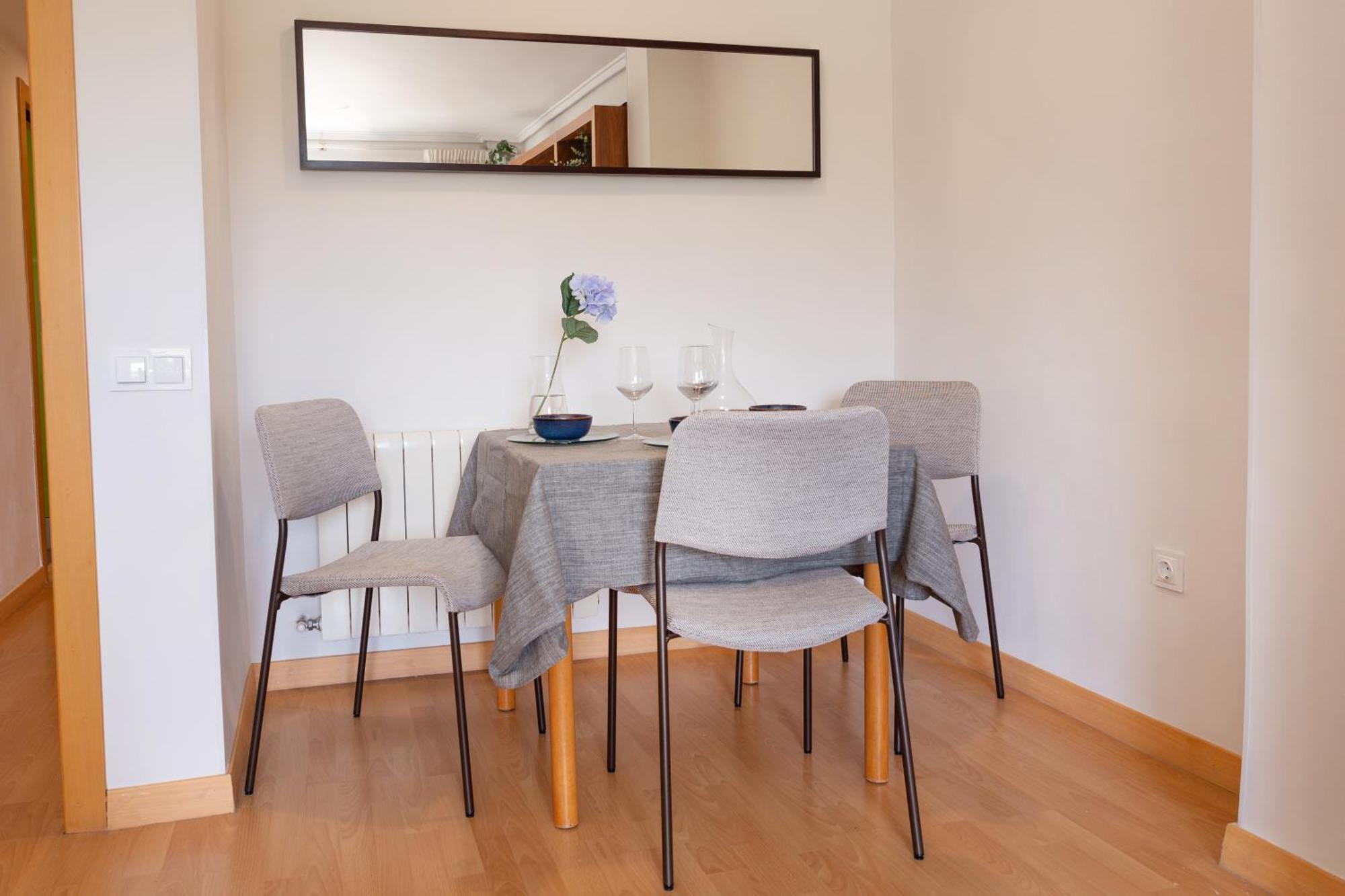 Appartement Luxotica Gardens Valence Extérieur photo