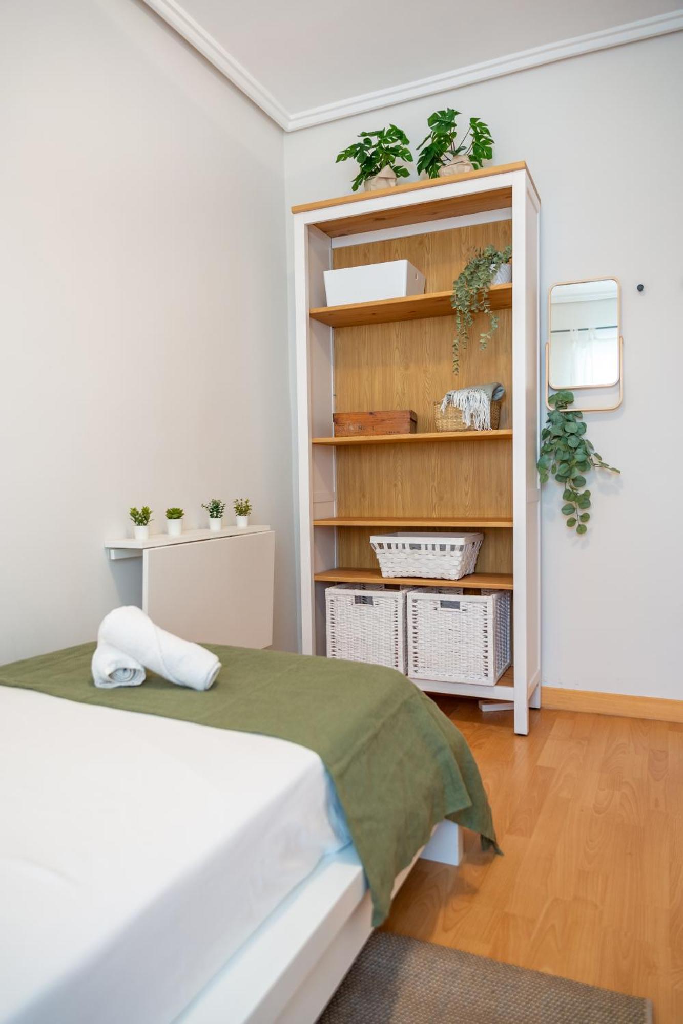 Appartement Luxotica Gardens Valence Extérieur photo